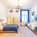 Apartman Jacuzzi - Riverside - Garden Kismaros