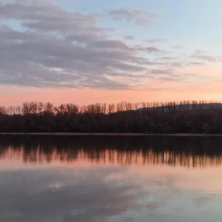 Jacuzzi - Riverside - Garden Kismaros