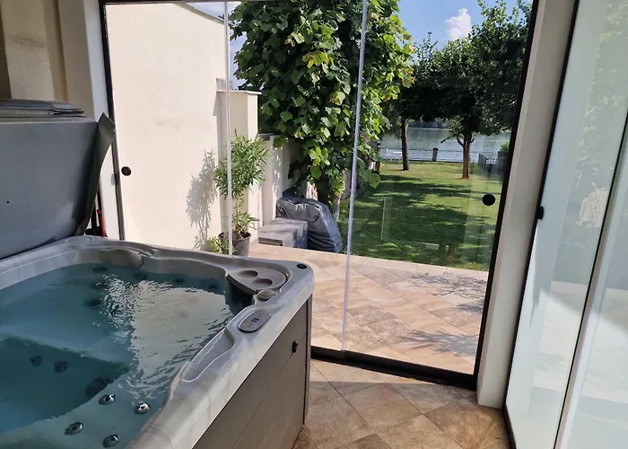 Lejlighed Jacuzzi - Riverside - Garden Kismaros