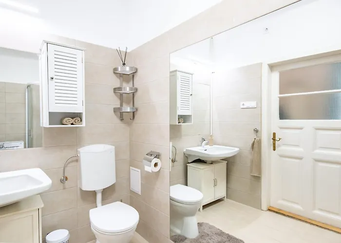 Lejlighed Jacuzzi - Riverside - Garden *