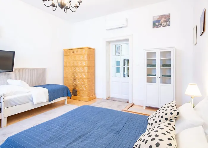 Jacuzzi - Riverside - Garden *