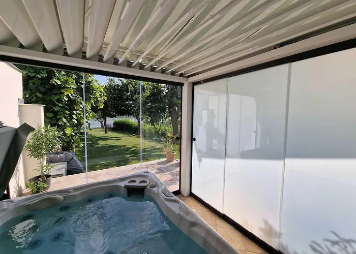 Jacuzzi - Riverside - Garden Lejlighed