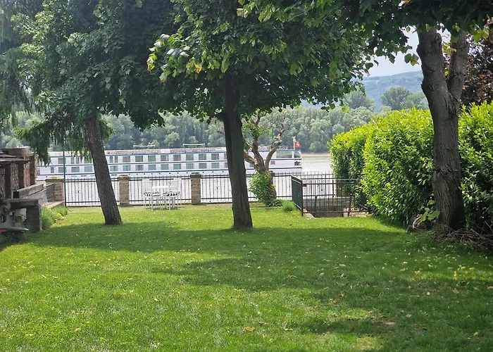 Jacuzzi - Riverside - Garden Lejlighed Kismaros